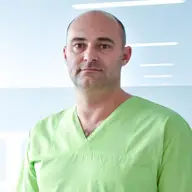 Serac Gabriel - doctor