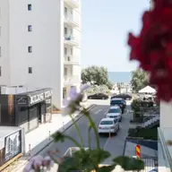 Tomis Top Estate