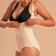 De ce este importantă îmbrăcămintea compresivă după lipoaspirație
