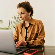 De ce tot mai mulți freelanceri își înființează PFA-ul direct cu SOLO