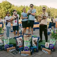 Cum se dezvoltă produsele private label pentru animale de companie: de la idee la produsul finit