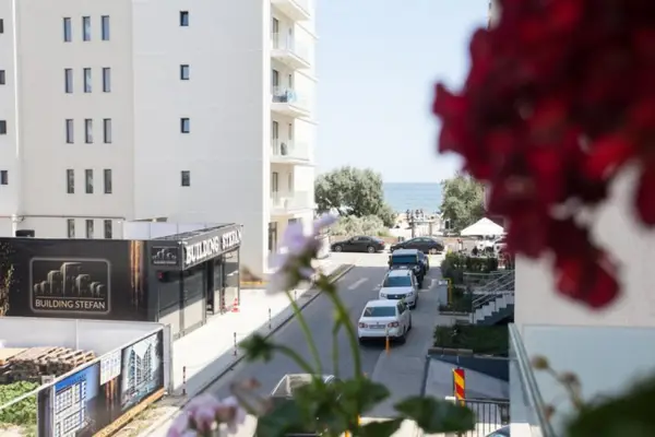 Tomis Top Estate