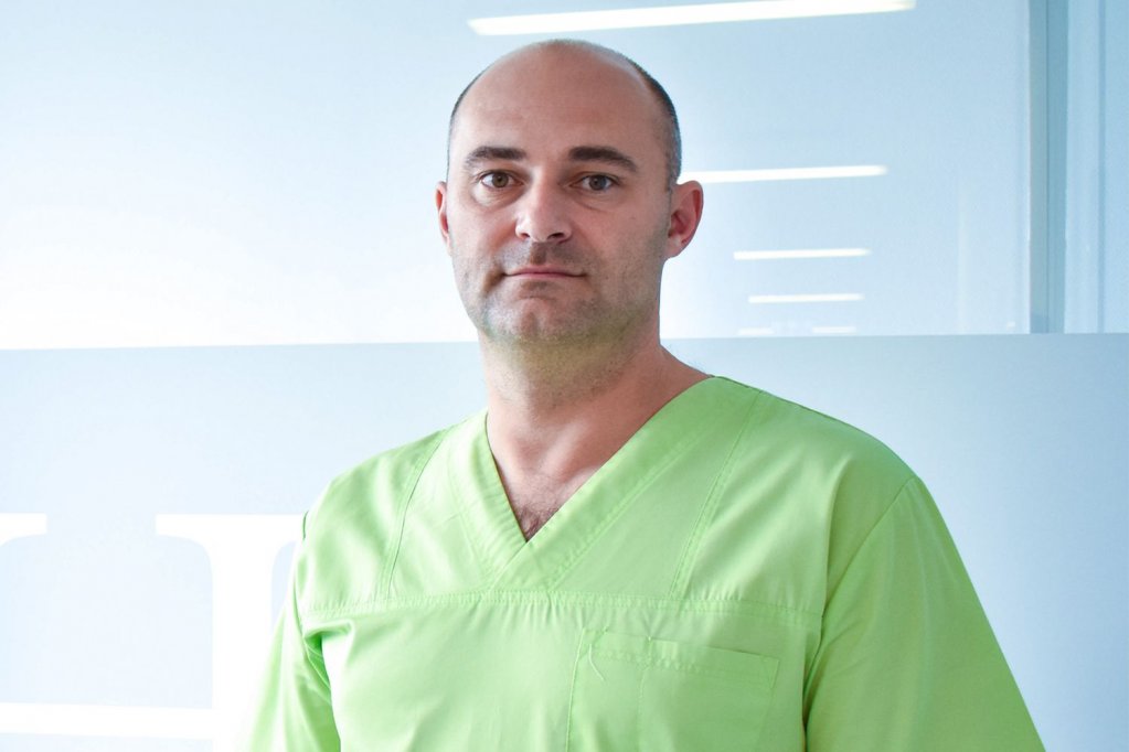 Serac Gabriel - doctor